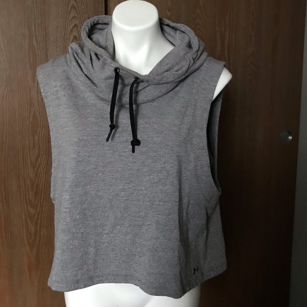 UnderArmour hooded sleeveless workout top